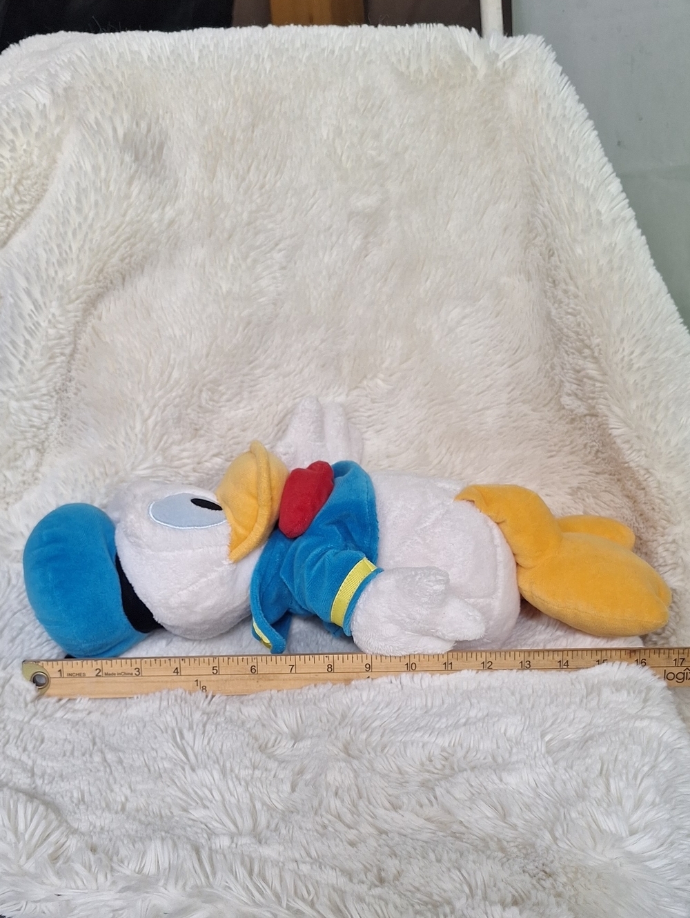 Disney Donald Duck Plush Authentic Gold And Purple Seal - Picture 8 of 8